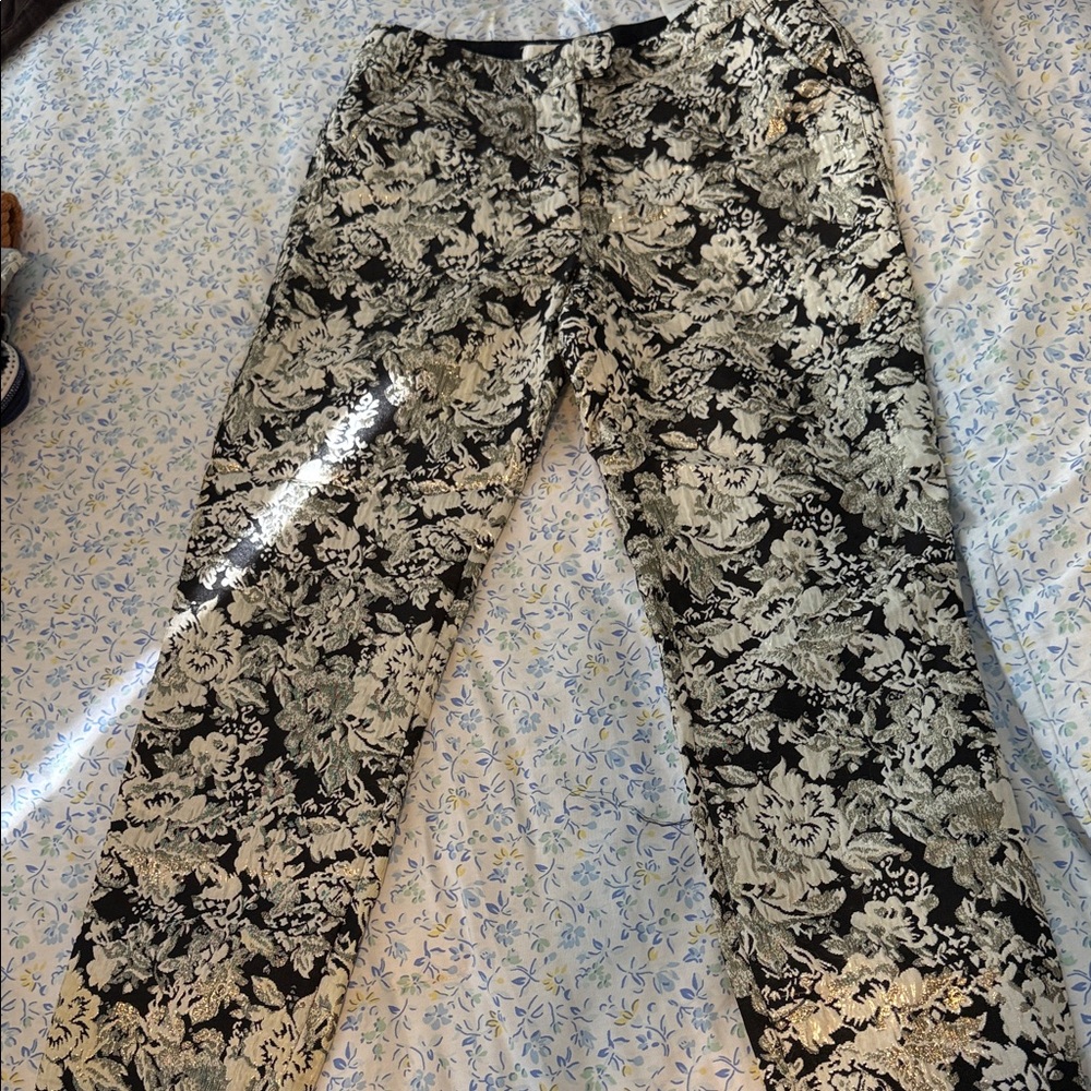 Abercrombie & Fitch Black and White Floral Pants